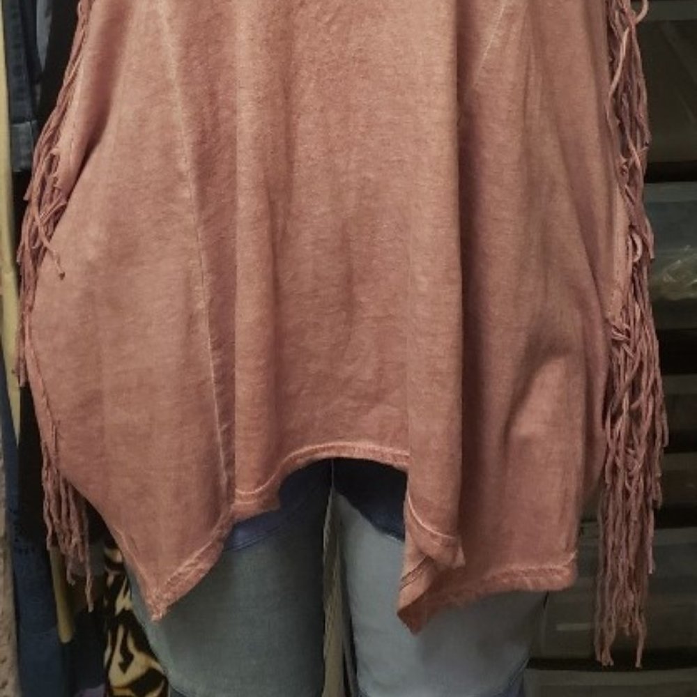 Infinity Raine Boho Fringed Top - Picture 2 of 5